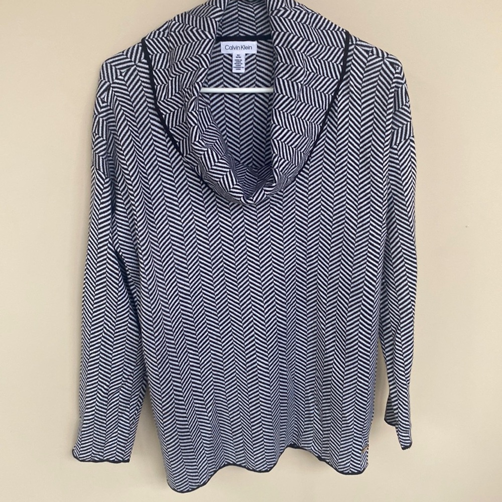 Long sleeve sweater